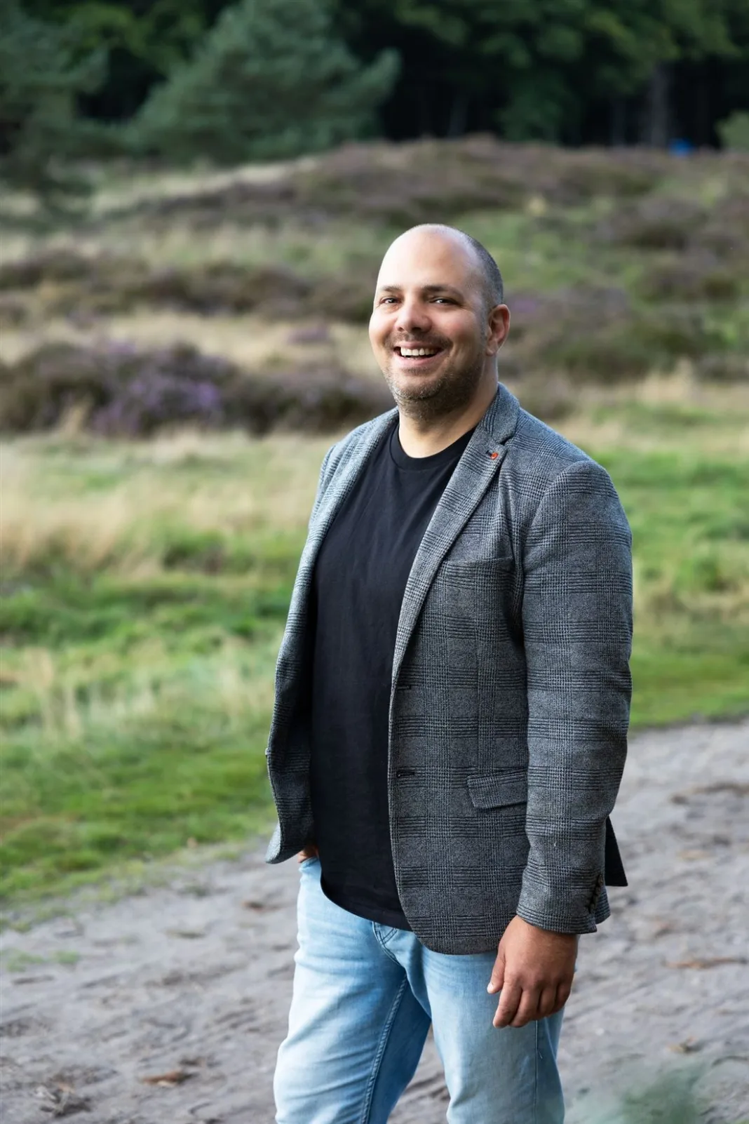 Alex van Heeswijk op de heide